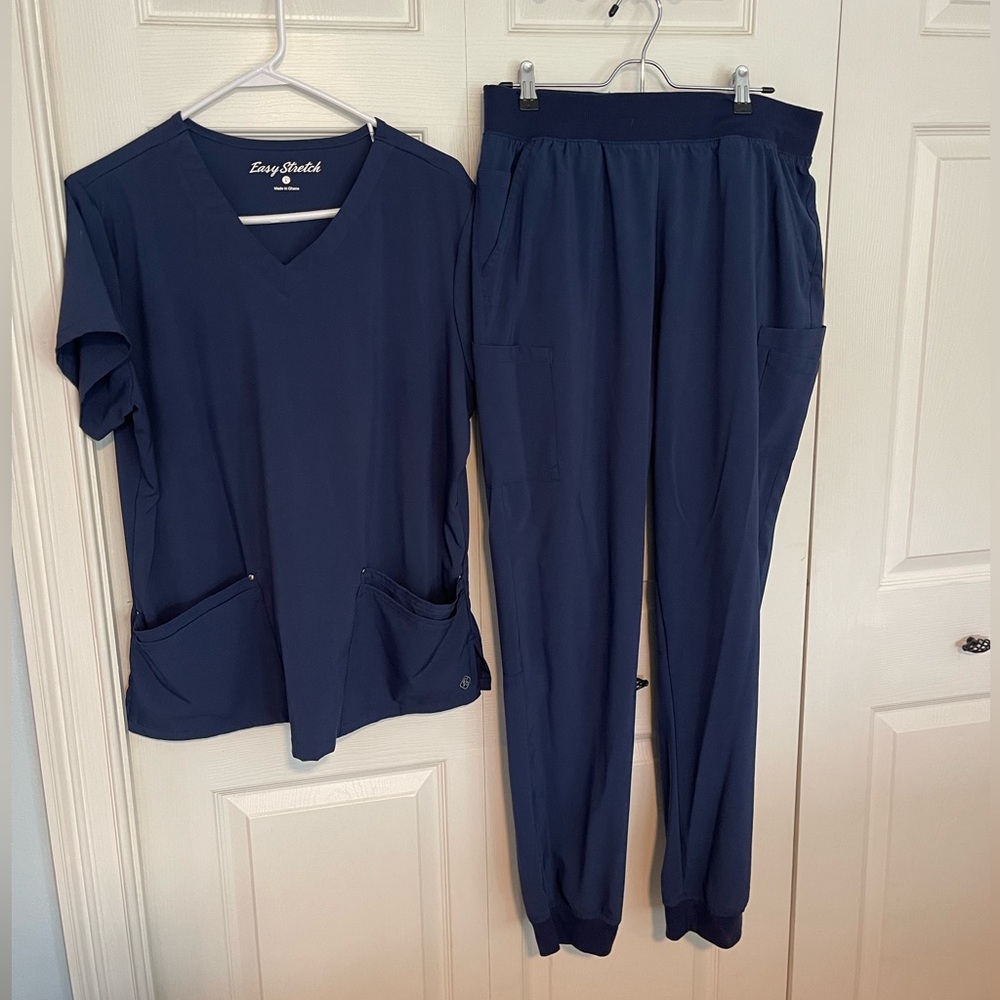 Uniform Advantage Scrubs